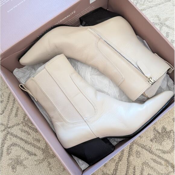 Franco Sarto Anina Chalk White Point Toe Leather Ankle Boots, size 9M - Picture 7 of 9